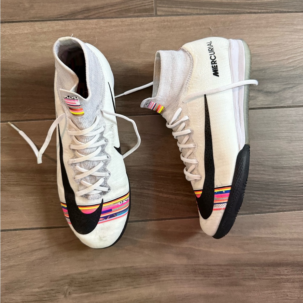 Nike Mercurial White and Black Soccer Cleats men’s 7.5